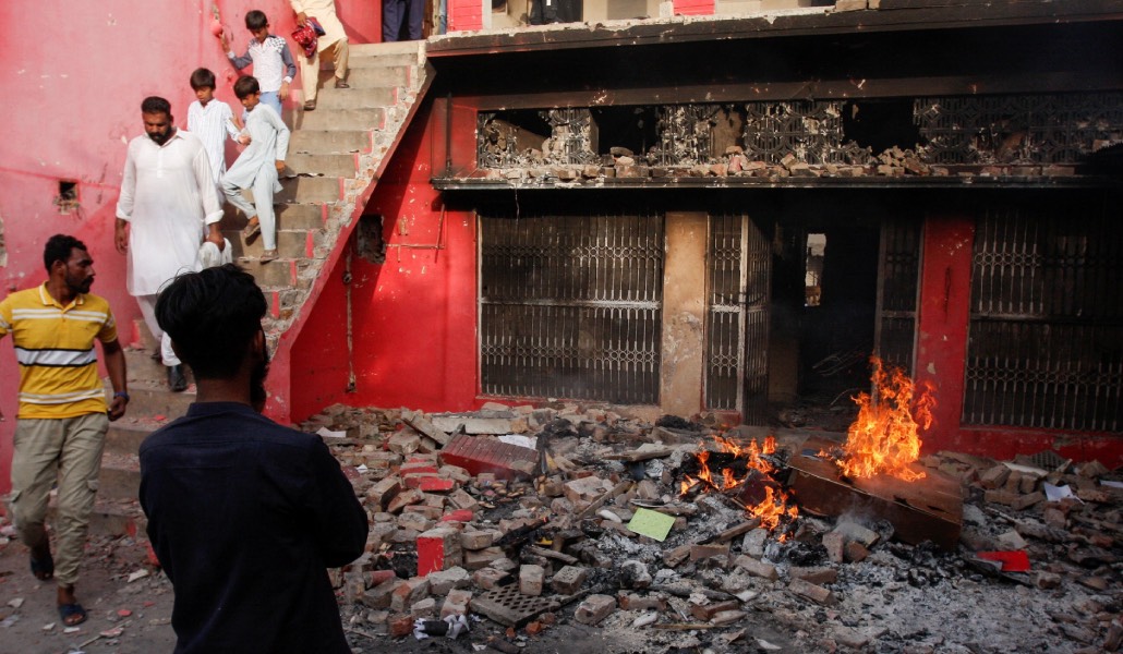 Iglesia quemada en 2023 después de que dos jóvenes cristianos fueran acusados de blasfemia.