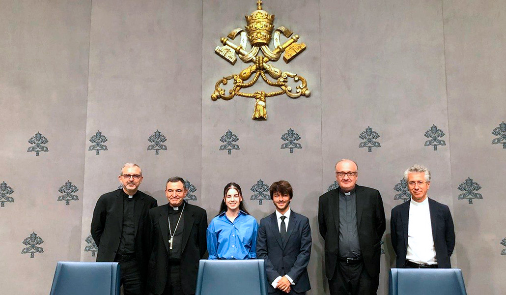 Participantes en la rueda de prensa de la presentación del manifiesto.