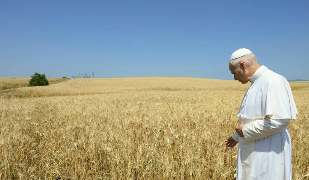 El nuevo Pontífice visita los campos donde se instalará una planta fotovoltaica