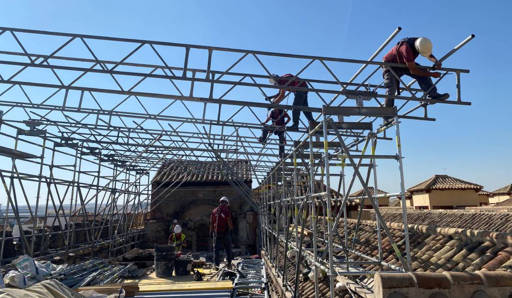 Imagen de los trabajos de reconstrucción en la mezquita-catedral de Córdoba
