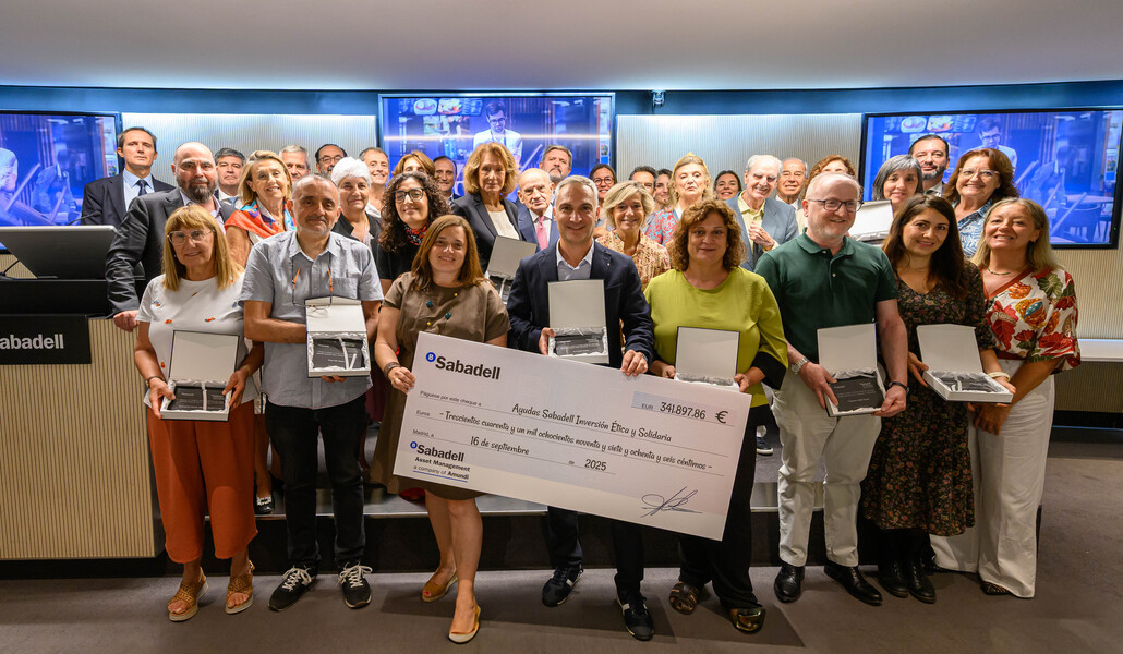 Imagen de familia de todas las entidades premiadas