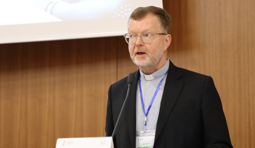 El jesuita durante un congreso de salvaguarda en la Gregoriana el 17 de junio.