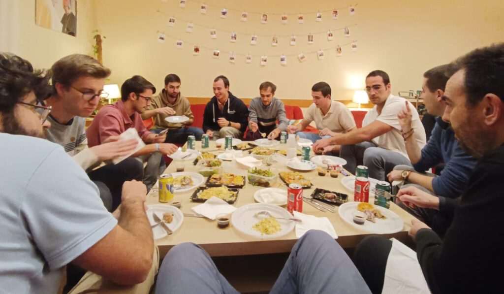 Los seminaristas se forman en comunidad y en contacto con el barrio