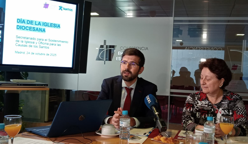 Albalad y Grosso durante la presentación de la campaña del Día de la Iglesia Diocesana