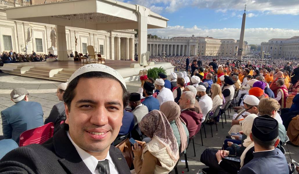 Temir Naziri, director del foro interreligioso Arco Forum, en la audiencia. Foto cedida.