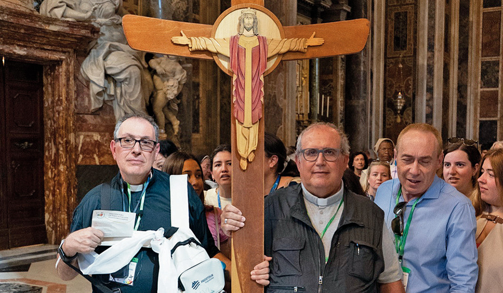 El autor con catequistas madrileños en Roma durante su Jubileo