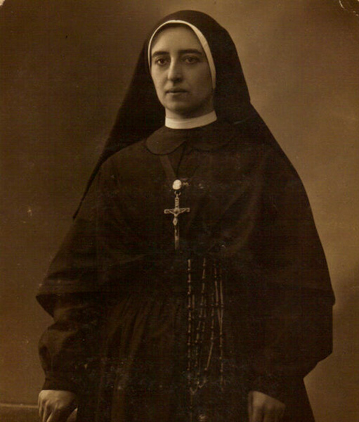 Foto antigua de la madre Desamparados.
