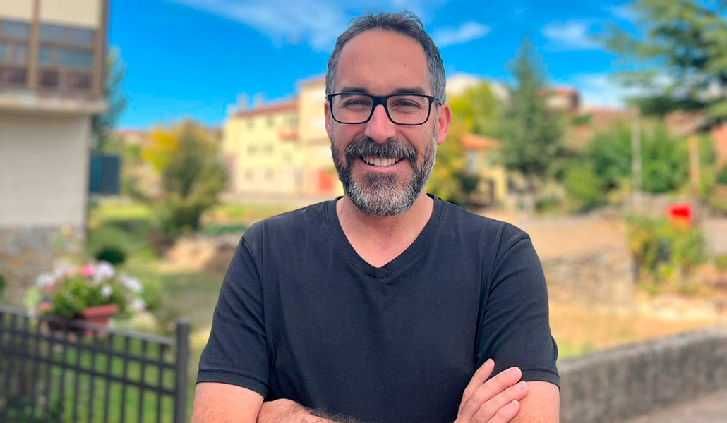 Mezquita es profesor en un instituto puntero en proyectos contra despoblación.