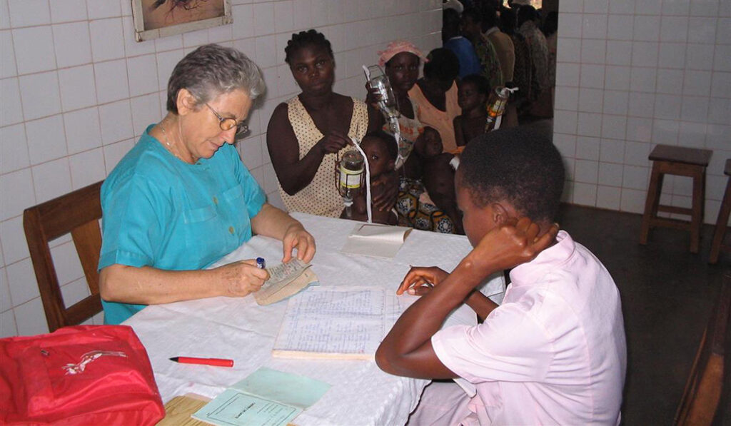 Gbèmontin atiende a pacientes con todo tipo de dolencias.