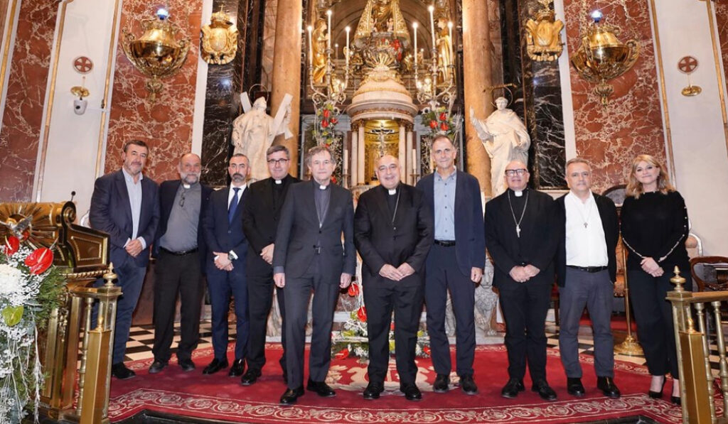 Foto tras la alocucion de Cotelo pregonero del Domund