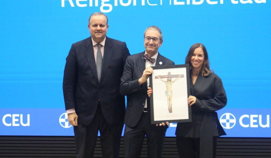 El director del IES San Mateo, Horacio Silvestre, y su jefa de estudios, Ana Concha.