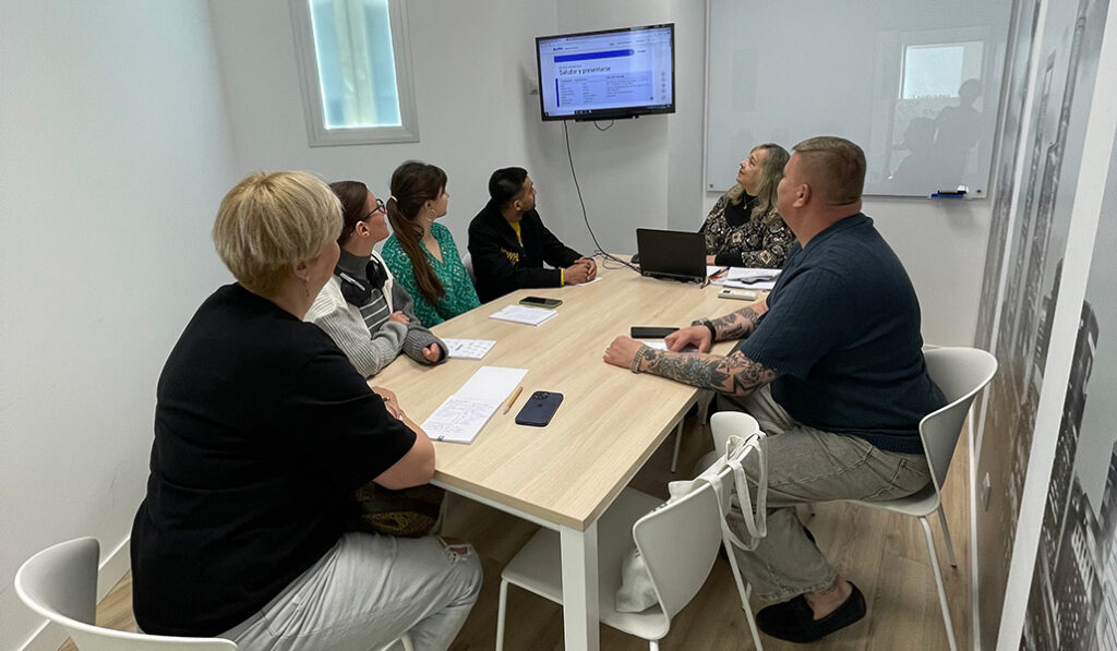 Las clases para refugiados en Berlitz se imparten en colaboración con ACNUR