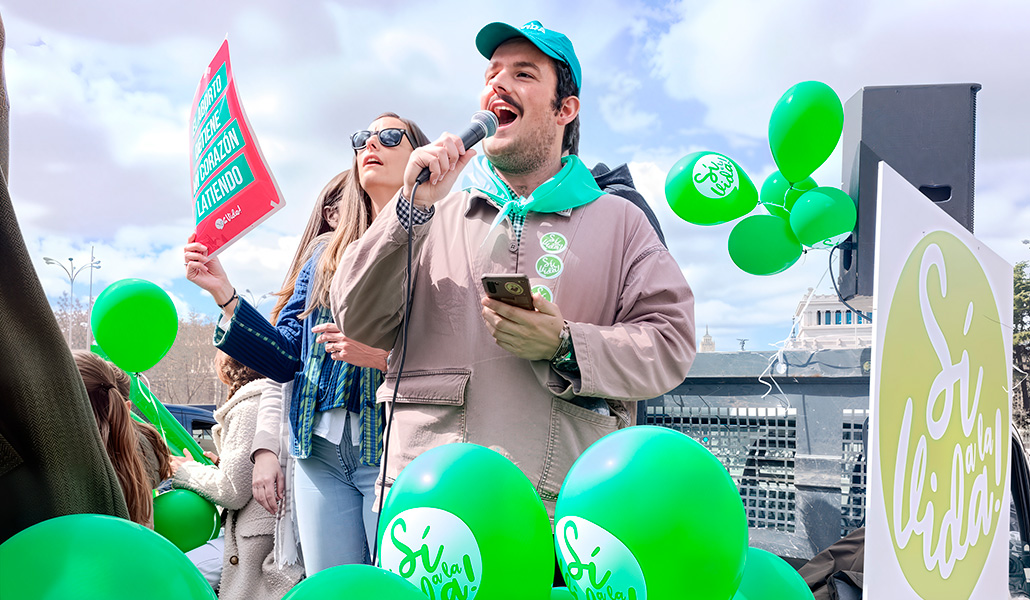 Mariñoso en una marcha por la vida.