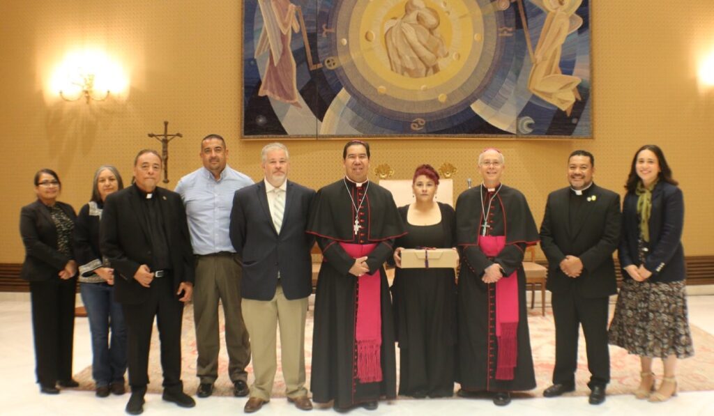 Foto de grupo antes de la audiencia con el Santo Padre