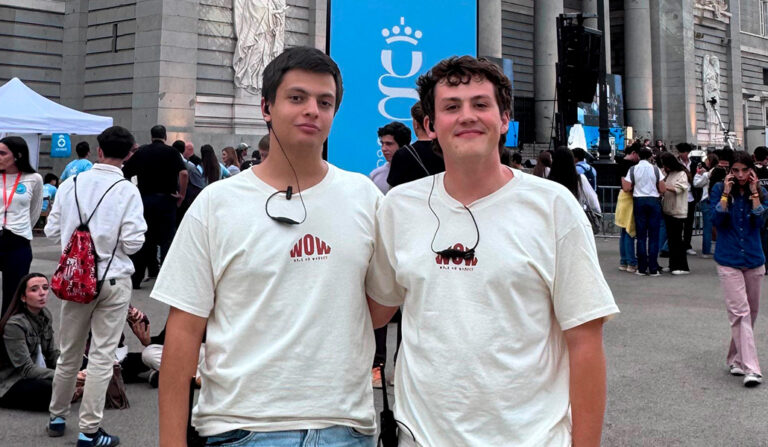 Juan y Francisco asistentes al WOW Fest