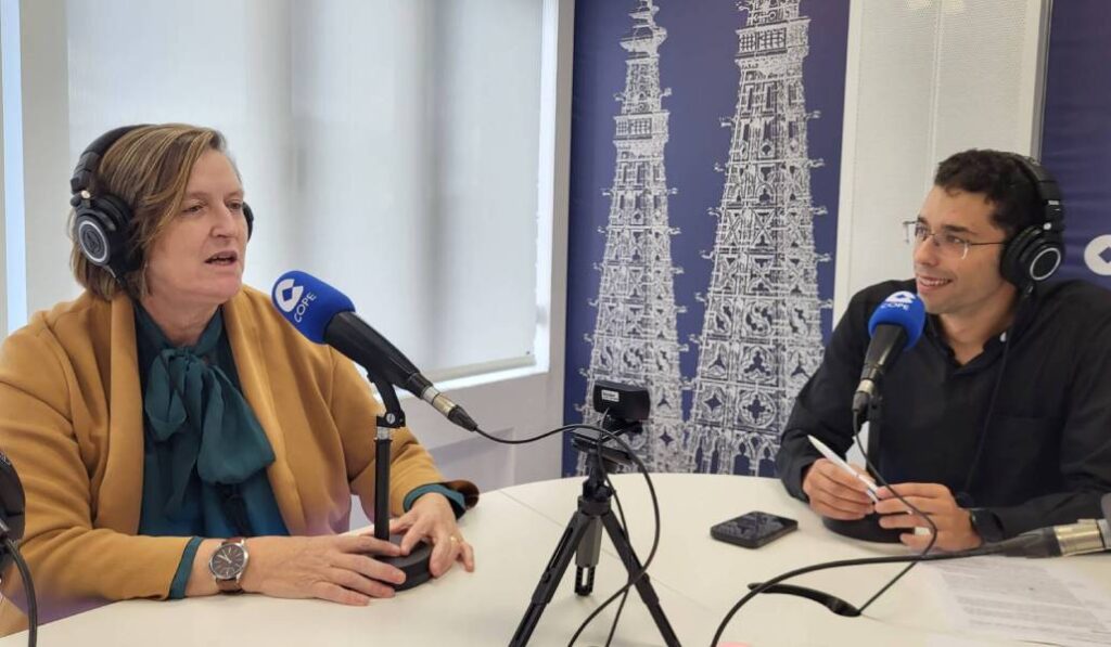 Adelaida Sagarra durante una entrevista