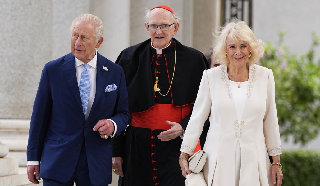 Carlos III y Camila en San Pablo Extramuros