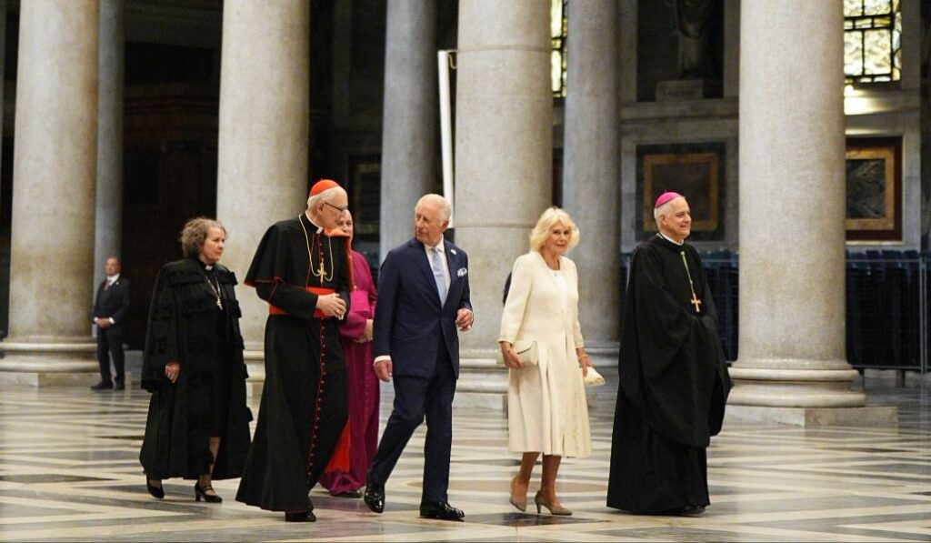 San Pablo Extramuros guarda una estrechísima relación con la corona británica