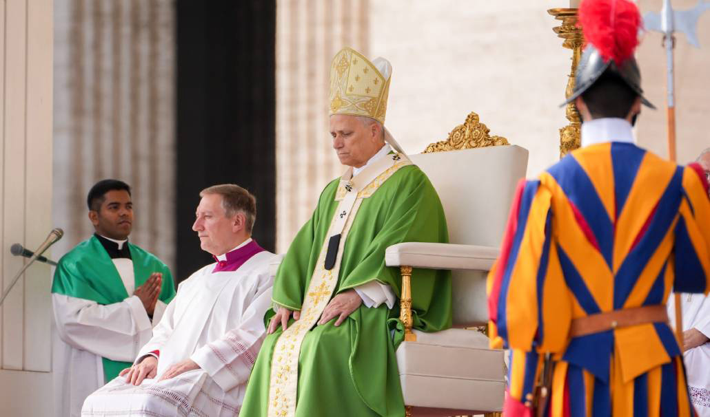 León XIV en la plaza de San Pedro durante el Jubileo de la Espiritualidad Mariana.