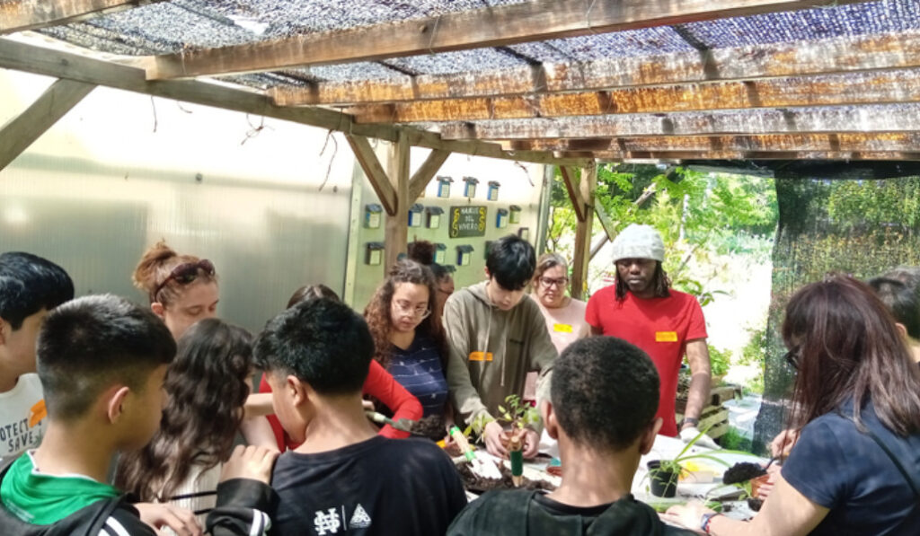 Una de las actividades de la fundación con jóvenes.