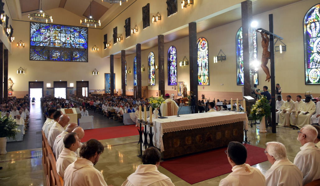 Celebración tras el título de basílica menor a la parroquia María Auxiliadora