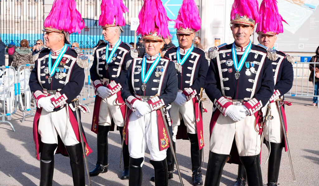 Los agentes de la Policía Municipal se vistieron con trajes de gala en el día de la patrona de la villa.