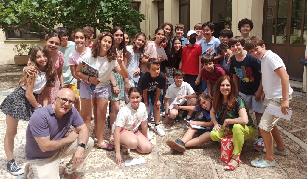 Alumnos y profesores del colegio Nuestra Señora del Buen Consejo. Foto: Nuestra Señora del Buen Consejo.