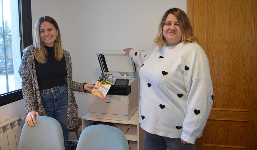 Las psicólogas Elena Rodríguez y Verónica Fernández.