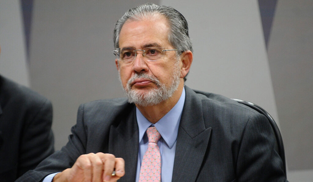 Miguel Henrique Otero.