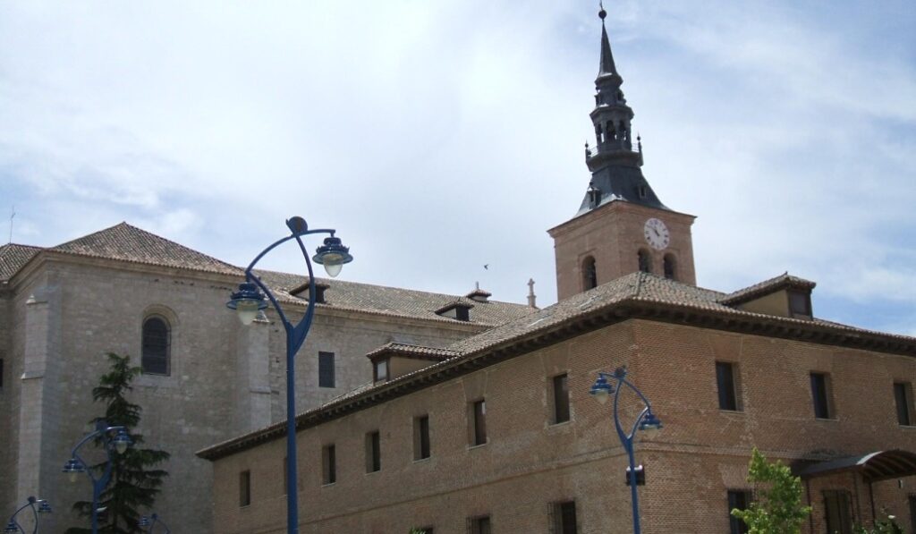Vista del exterior de la catedral de Getafe. Foto: Zarateman.