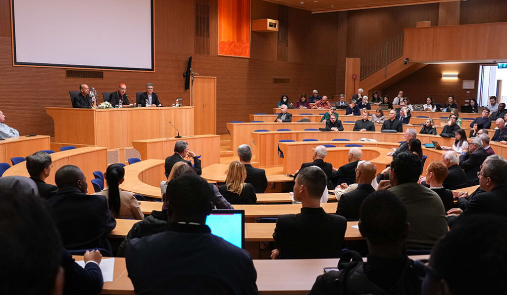 Presentación de la nota doctrinal 'Mater Populi Fidelis' sobre la cooperación de María en la obra de la salvación, por parte del Dicasterio para la Doctrina de la Fe.