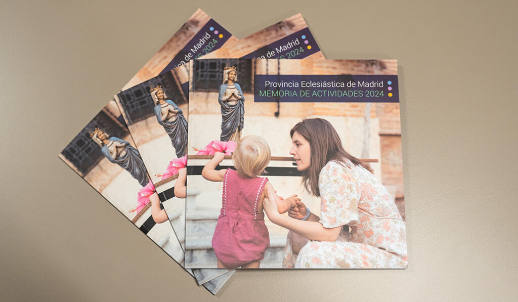 Ejemplares físicos a todo color de la Memoria de Actividades.