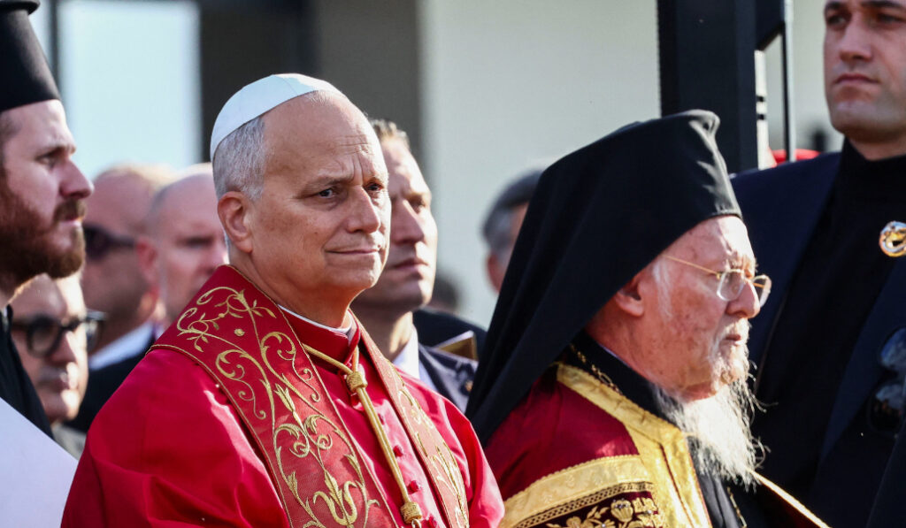 El Papa y Bartolomé durante la oración ecuménica.