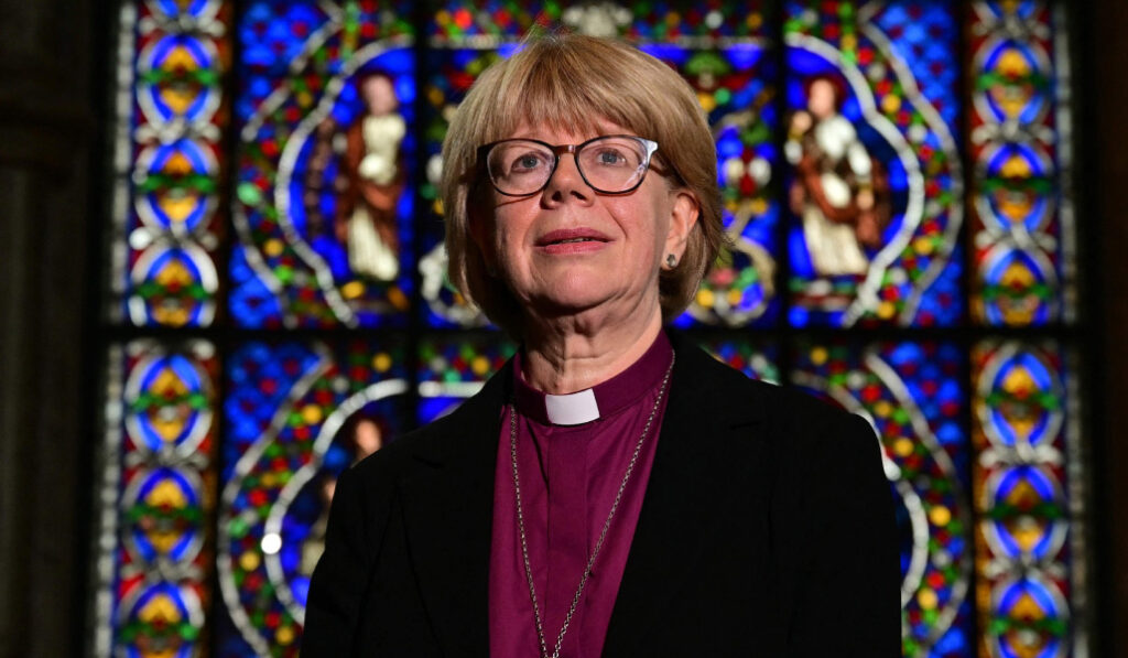 Sarah Mullally, primera arzobispa de Carnterbury.