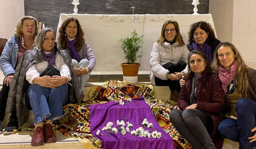 Un momento de la vigilia contra la violencia contra las mujeres.