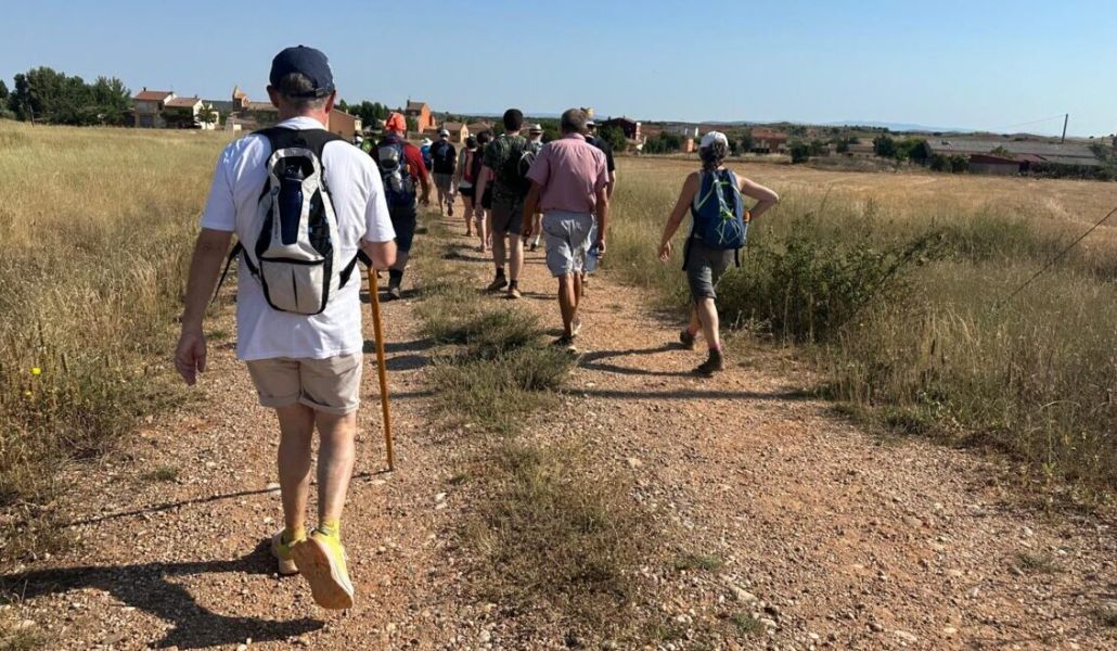 Peregrinos realizan el Camino de Santiago Castellano-Aragonés a través de la provincia de Soria