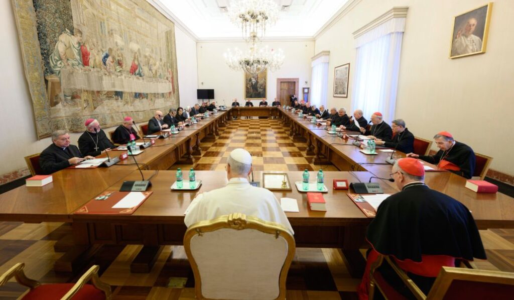 León XIV con la Curia Romana el pasado 10 de noviembre.