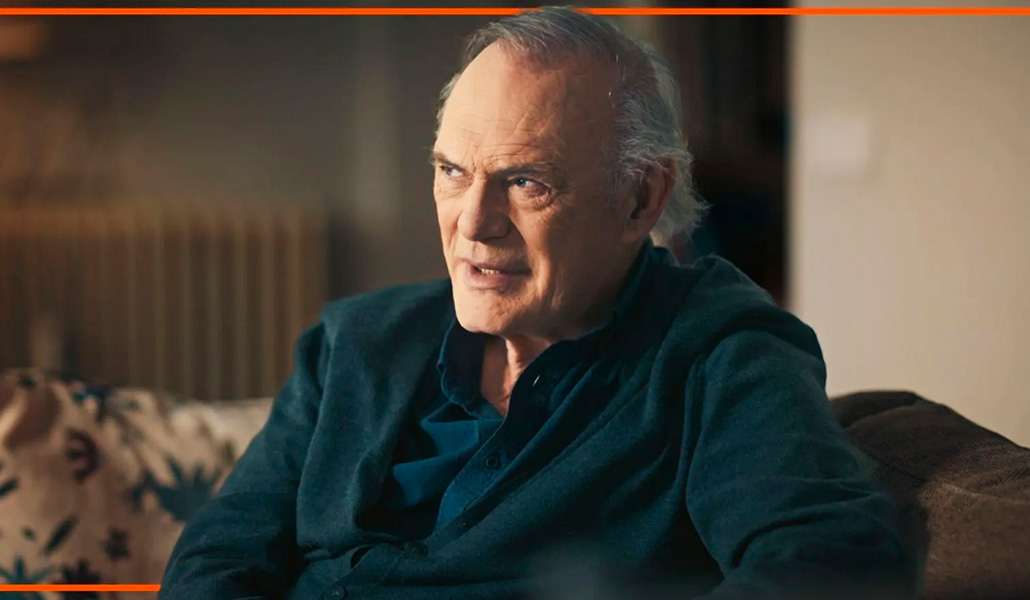 Pedro Piqueras en una de las entrevistas, realizada por Lara Siscar.