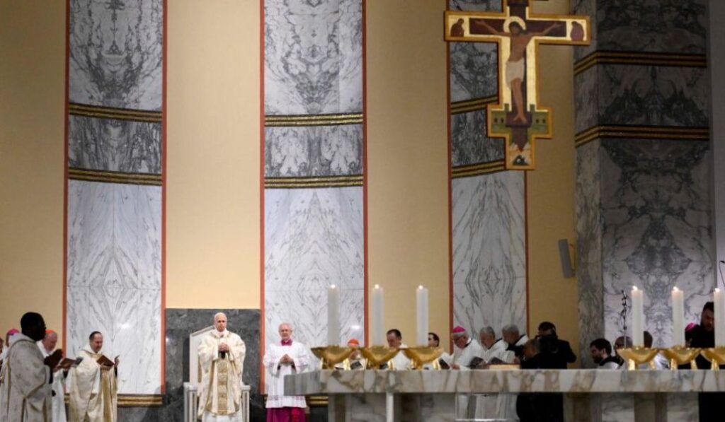Alrededor de este templo han nacido varias instituciones.