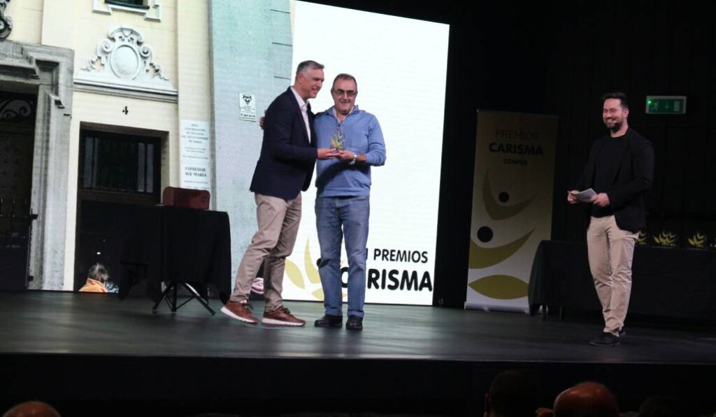 Paulino Alonso es director del comedor Ave María.