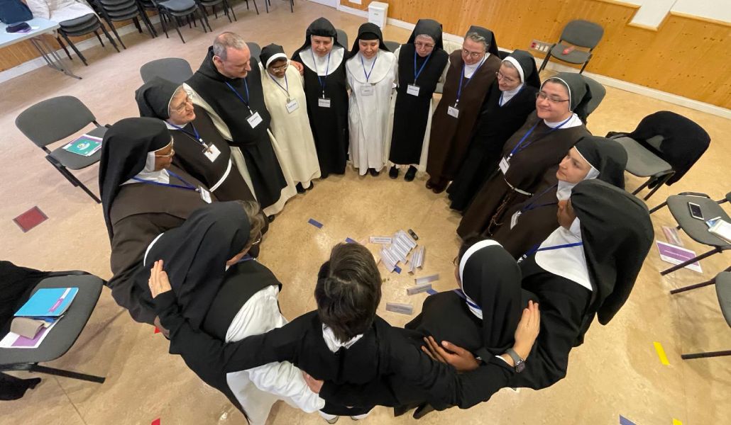Cien religiosos y religiosas se reunieron en el Centro Internacional Teresiano Sanjuanista de la Universidad de la Mística, en Ávila.
