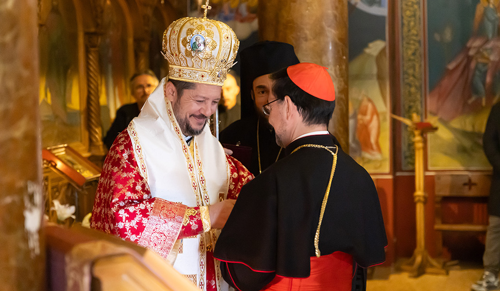 Un momento del encuentro del cardenal José Cobo, arzobispo de Madrid, y Bessarión, metropolita de España y Portugal del Patriarcado de Constantinopla