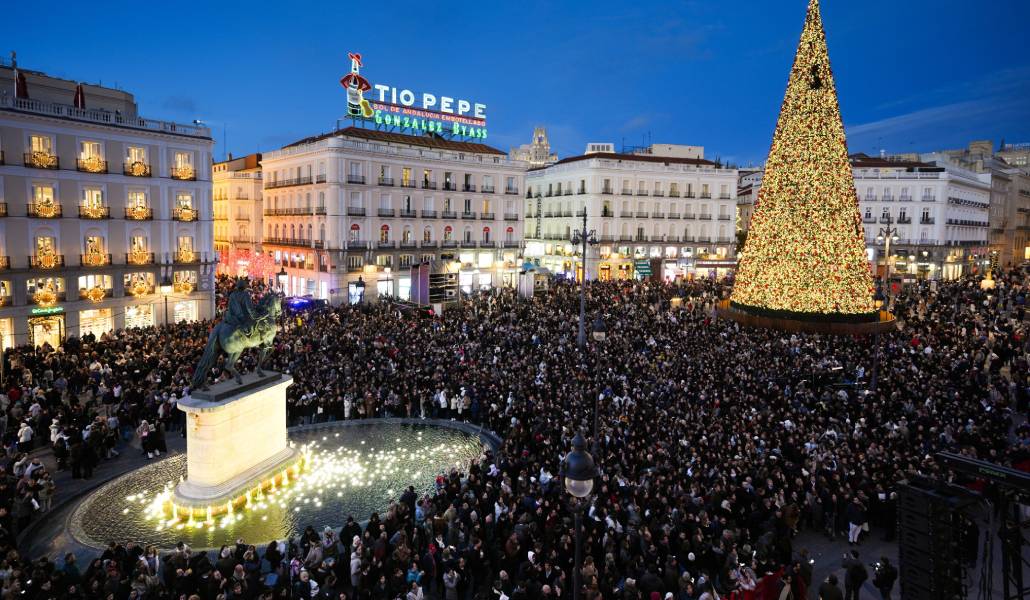 Miles de personas se congregaron para escuchar los temas. Foto: CAM.