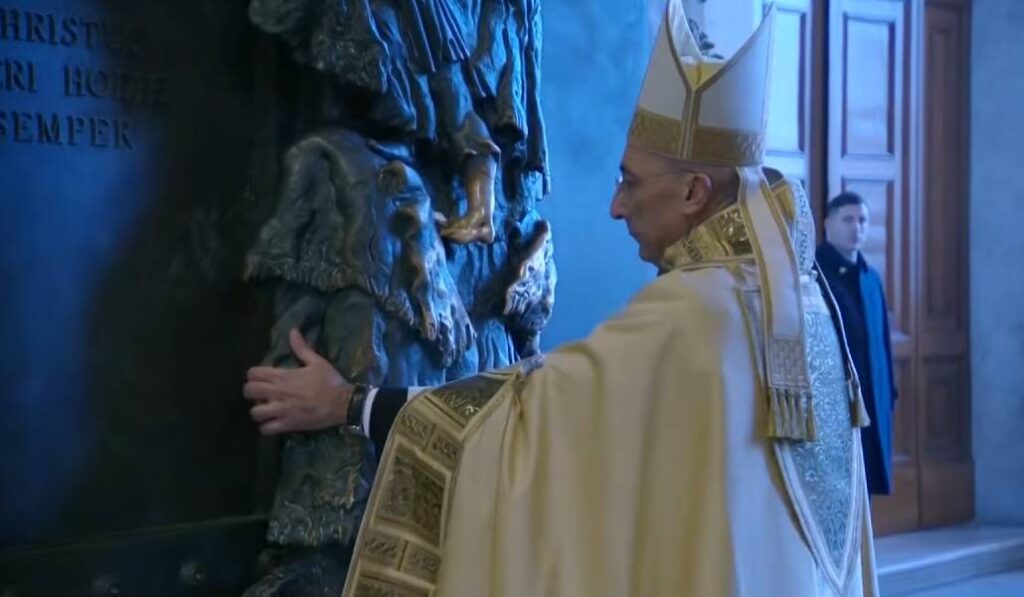 El momento del cierre de la puerta.