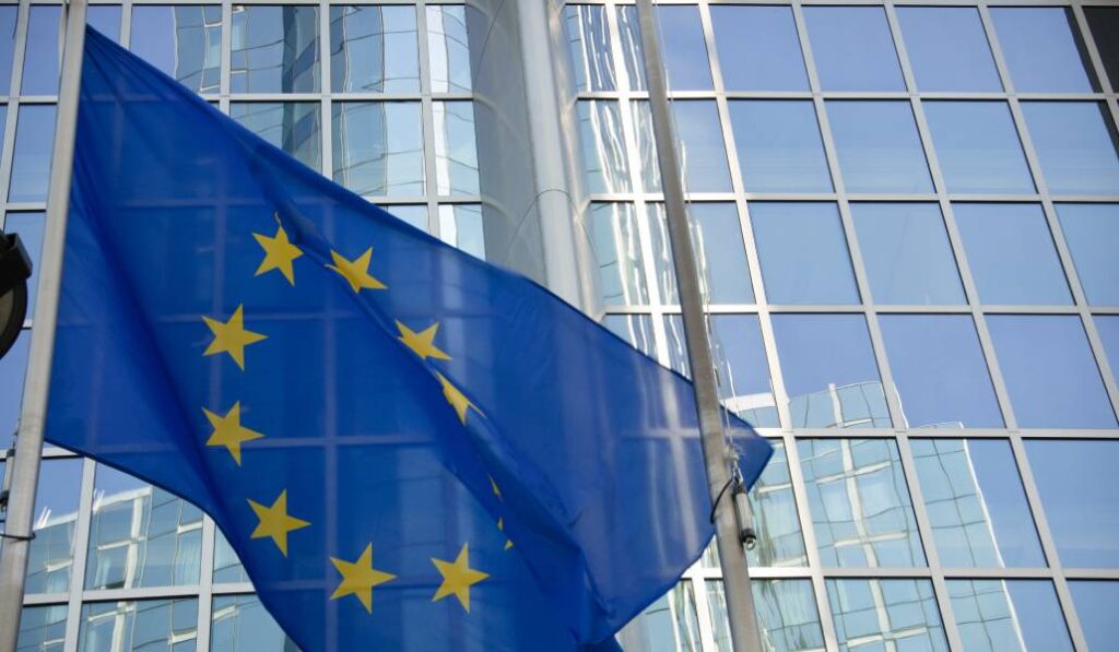 La directiva impulsa la idea de que el aborto es un servicio sanitario más a ofrecer dentro de la Unión Europea».