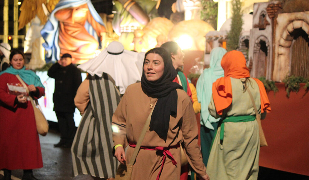 El grueso del séquito procede de la Delegación de Jóvenes.