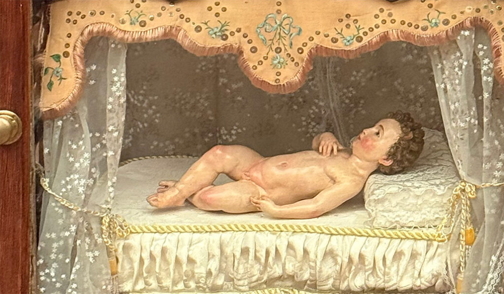 'Niño Jesús en la cuna'. Madera policromada.