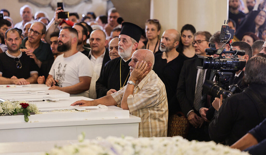 Funeral por las víctimas.