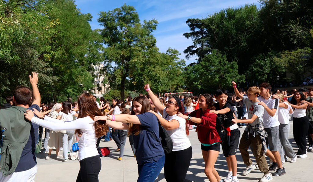 Juegos durante el encuentro.