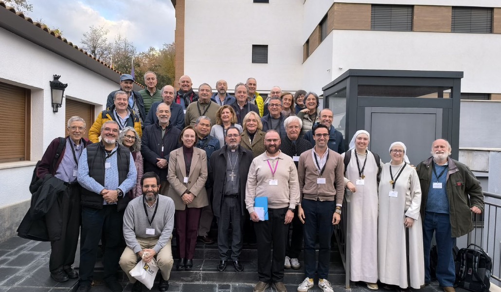 Imagen de familia de los participantes en el encuentro. Foto: Eduardo Agosta.